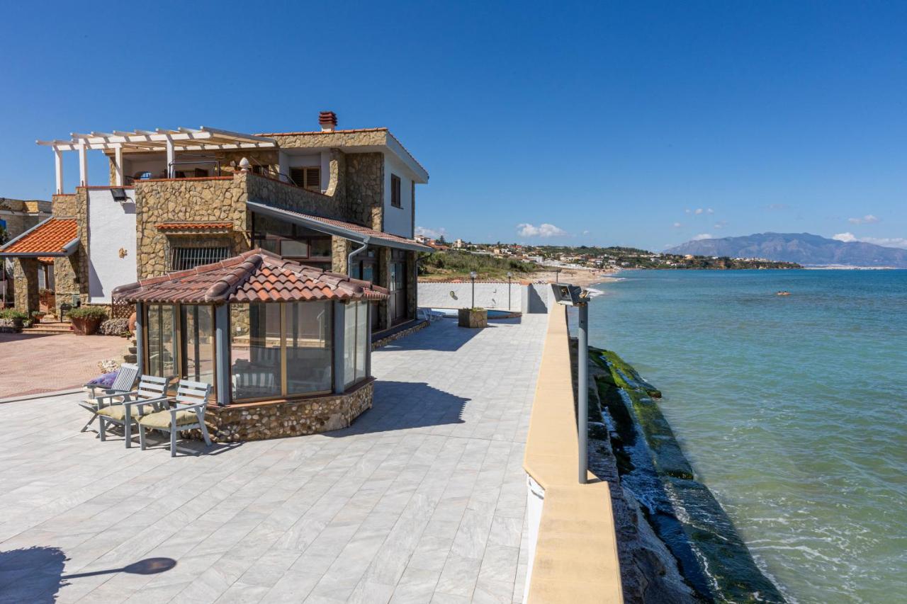 Casa Vacanza Barbera - In Riva Al Mare Villa Trappeto  Eksteriør billede