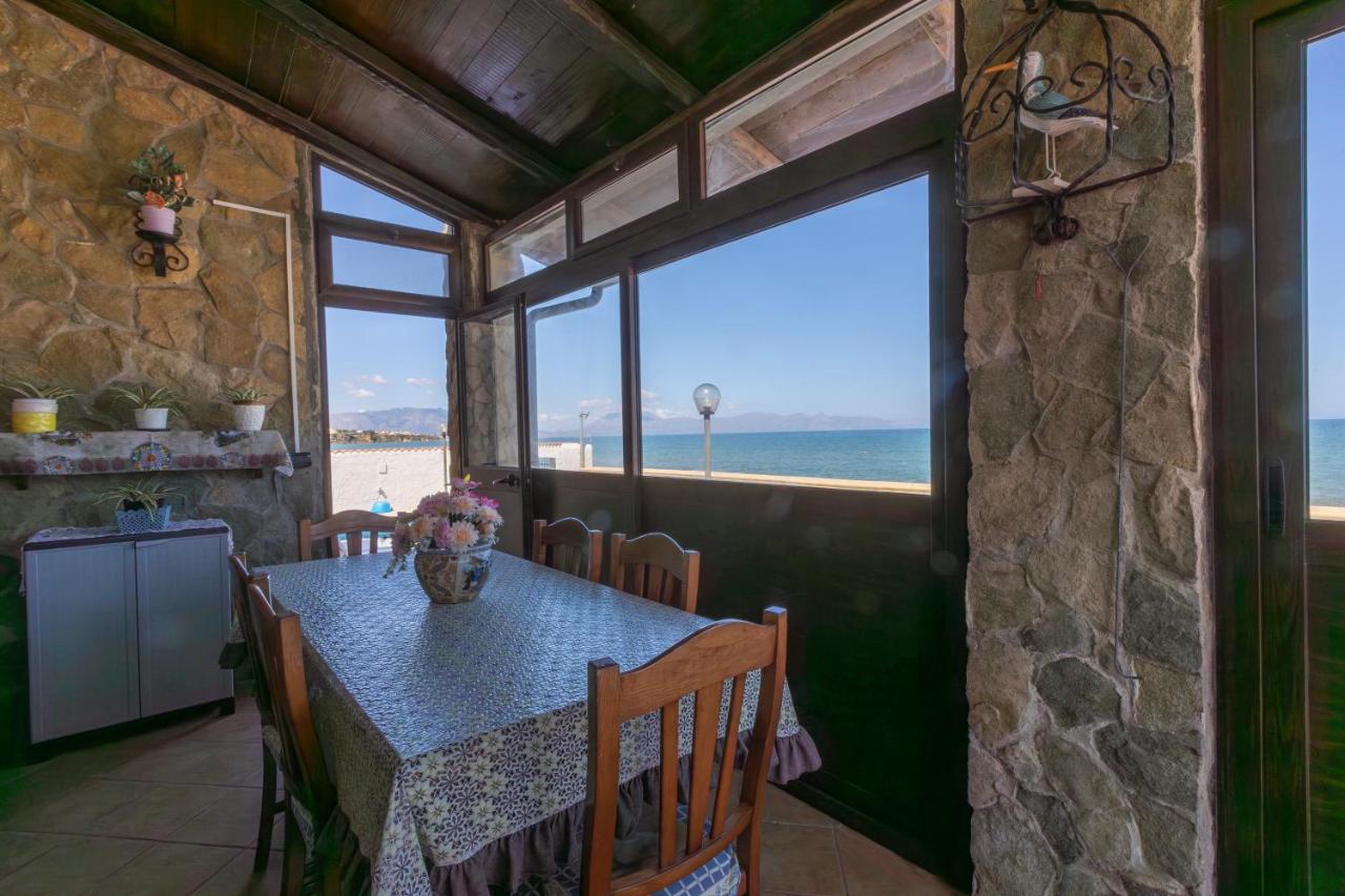 Casa Vacanza Barbera - In Riva Al Mare Villa Trappeto  Eksteriør billede