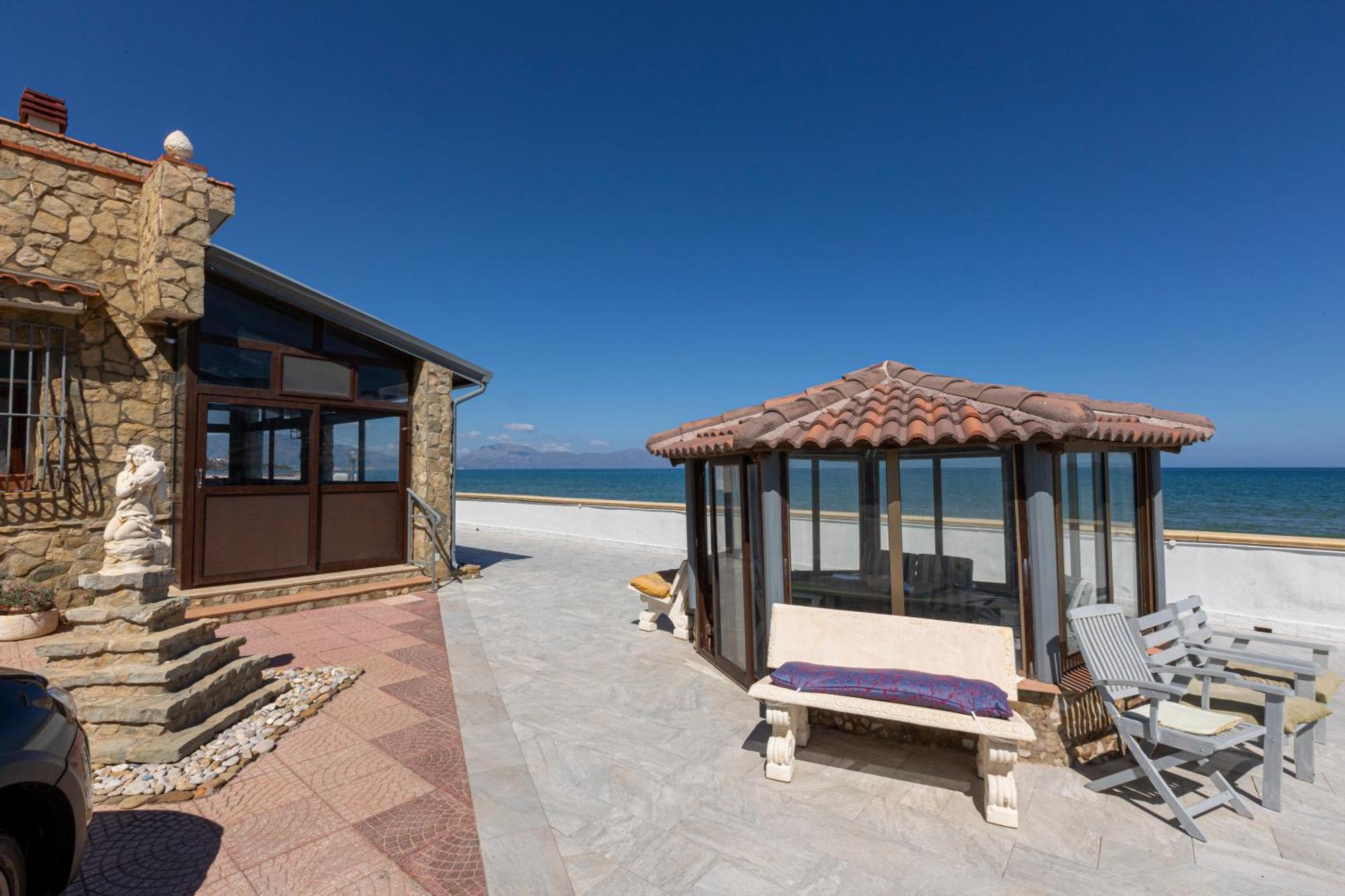 Casa Vacanza Barbera - In Riva Al Mare Villa Trappeto  Eksteriør billede