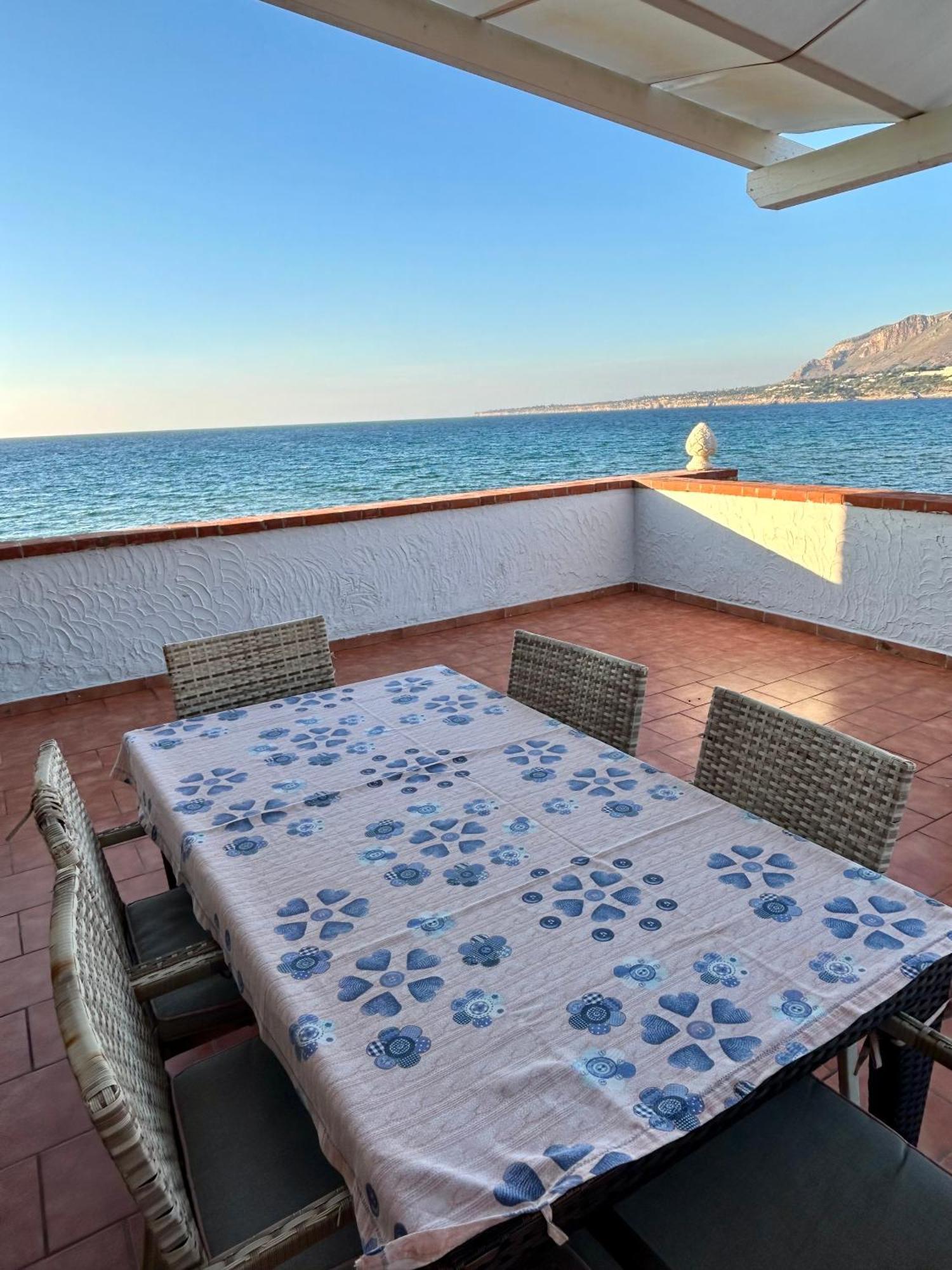 Casa Vacanza Barbera - In Riva Al Mare Villa Trappeto  Eksteriør billede