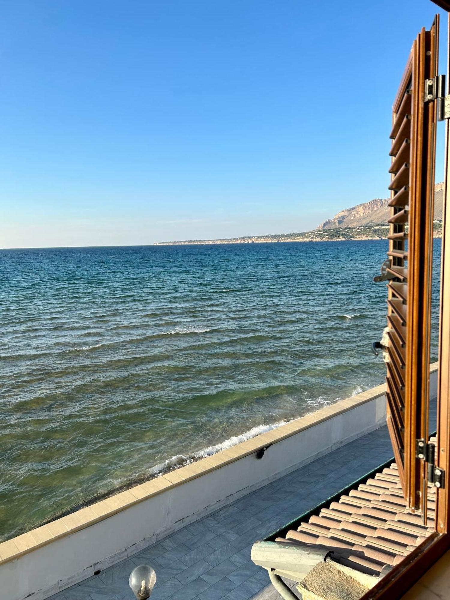 Casa Vacanza Barbera - In Riva Al Mare Villa Trappeto  Eksteriør billede