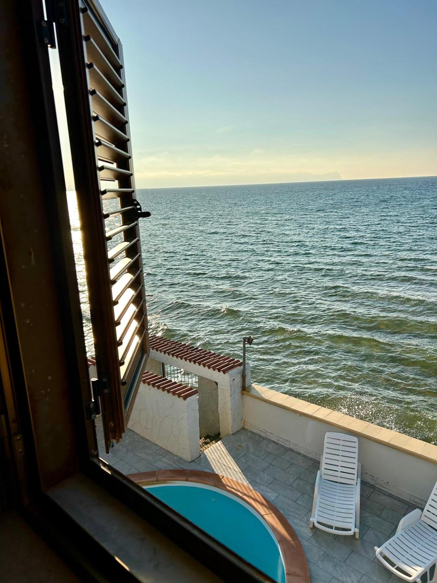 Casa Vacanza Barbera - In Riva Al Mare Villa Trappeto  Eksteriør billede