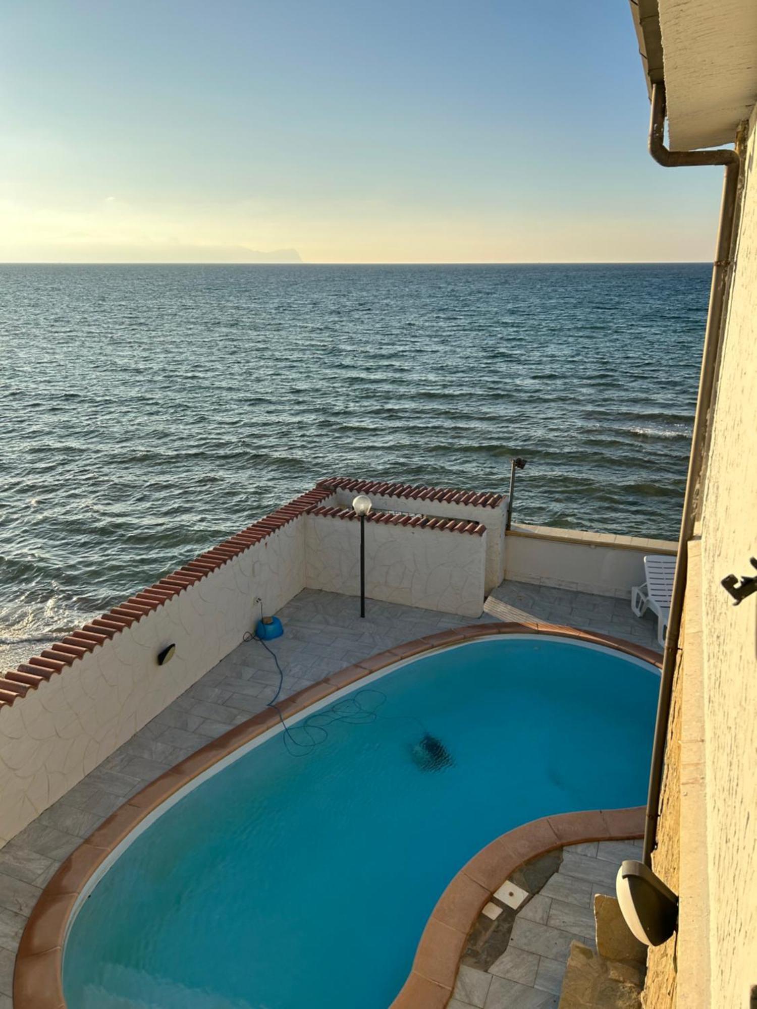 Casa Vacanza Barbera - In Riva Al Mare Villa Trappeto  Eksteriør billede