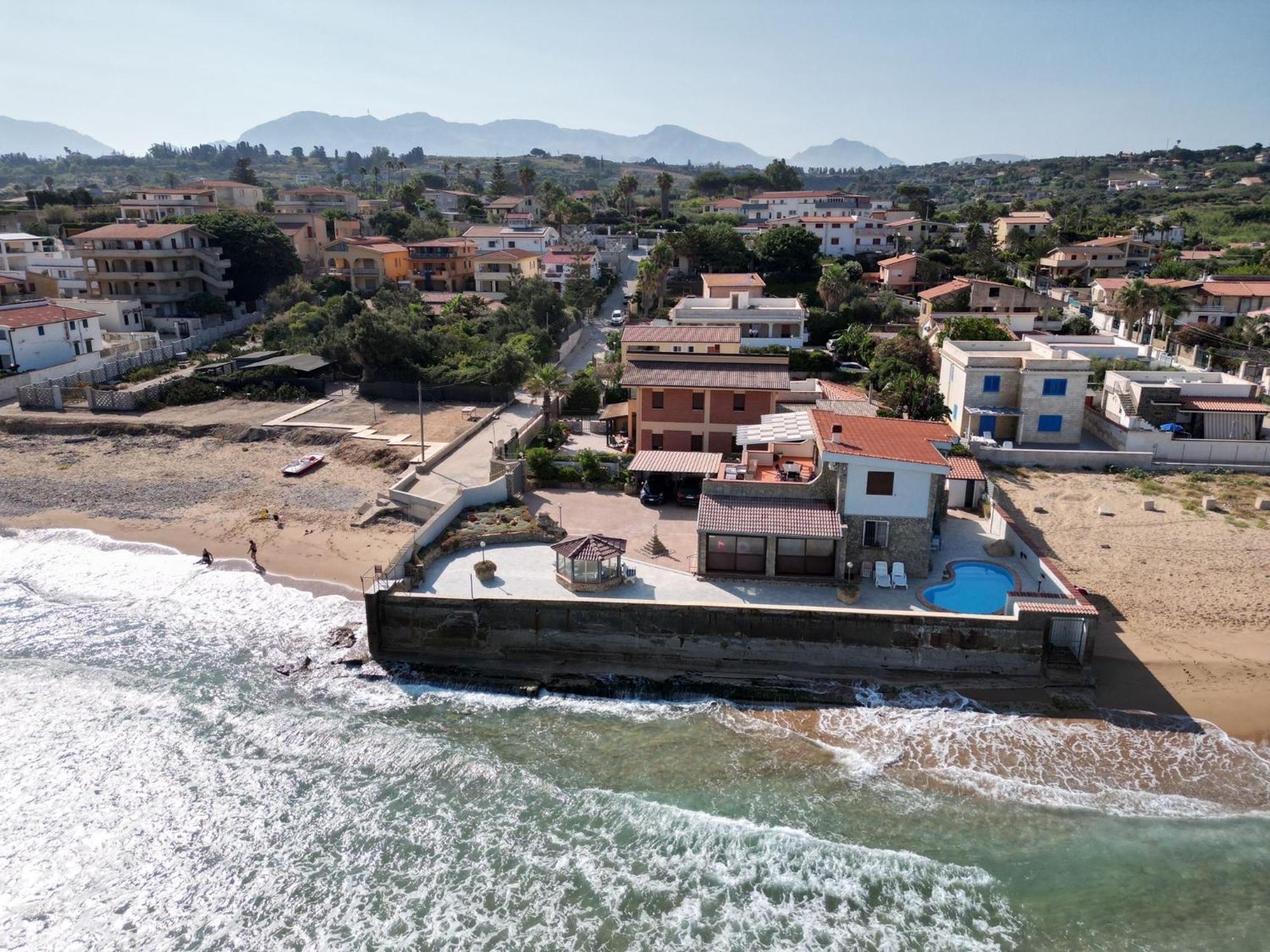 Casa Vacanza Barbera - In Riva Al Mare Villa Trappeto  Eksteriør billede